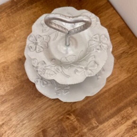 Vintage Aluminum Tiered Tray with Heart Handle – Embossed Floral Two-Tier Server - Picture 3 of 3